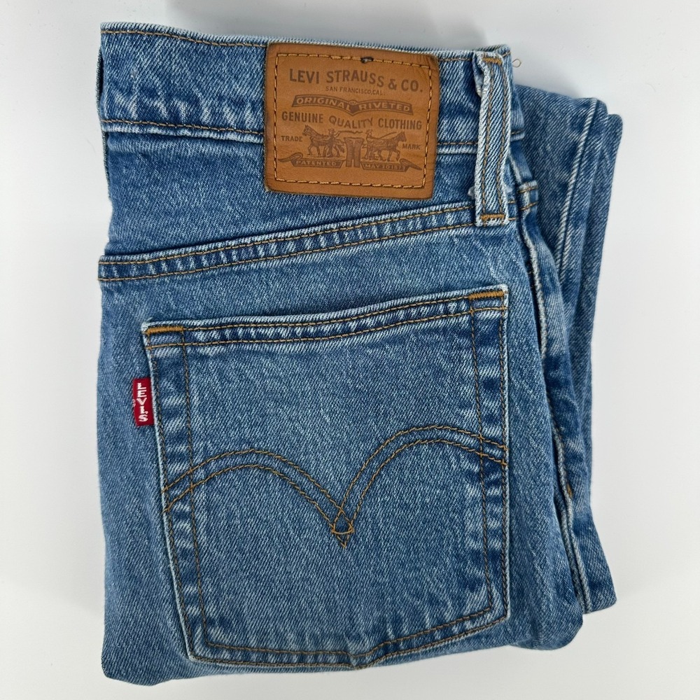 Levi's Jeans Womens 24 Blue Denim Wedgie Straight Leg Button Fly 5-Pocket